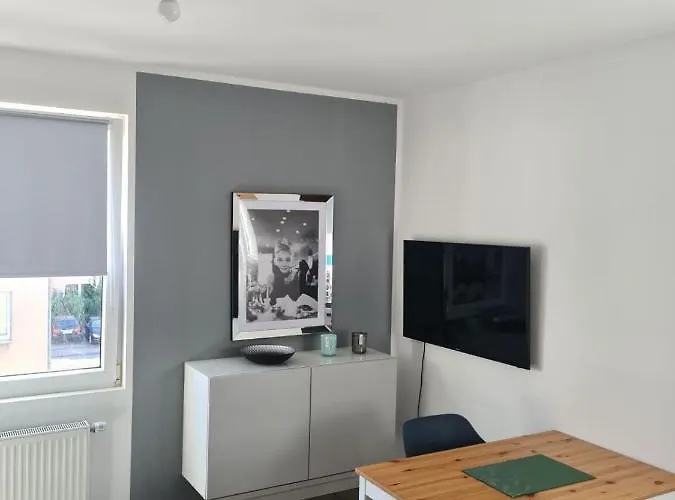 Schoene 2 City, Netflix &prime Апартаменты